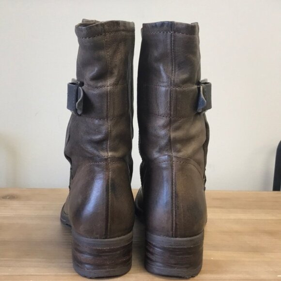 Clarks Women's Mezze Game Comfort Pull On Fashion - Picture 6 of 7